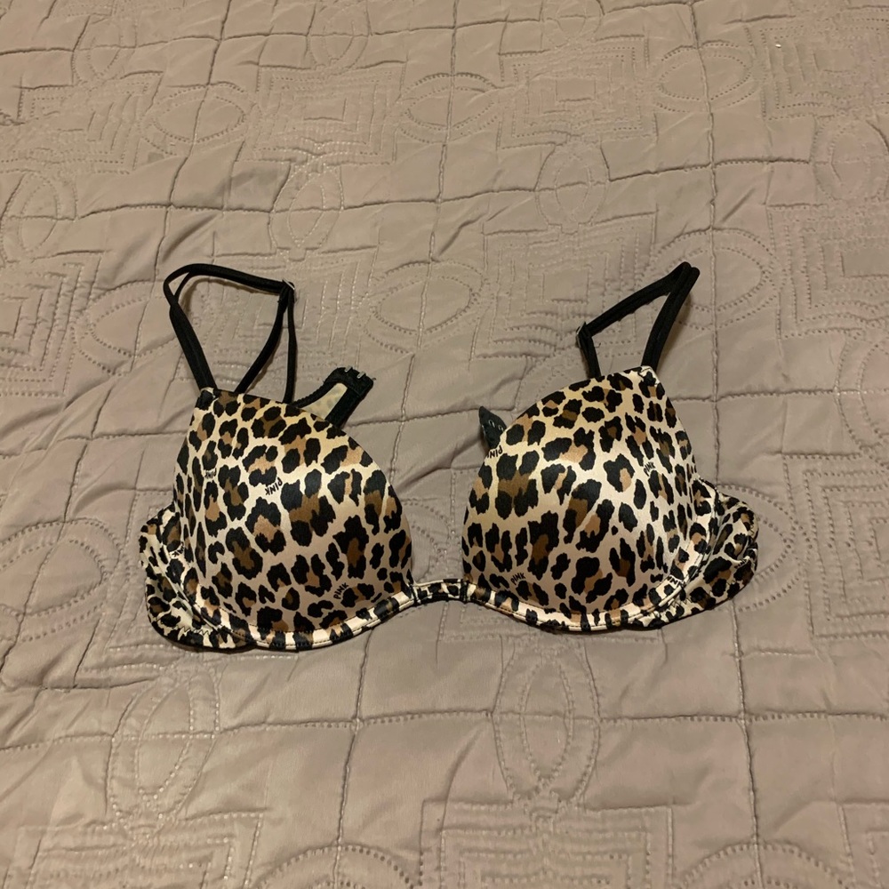 Victoria secrets cheetah bra 🐆